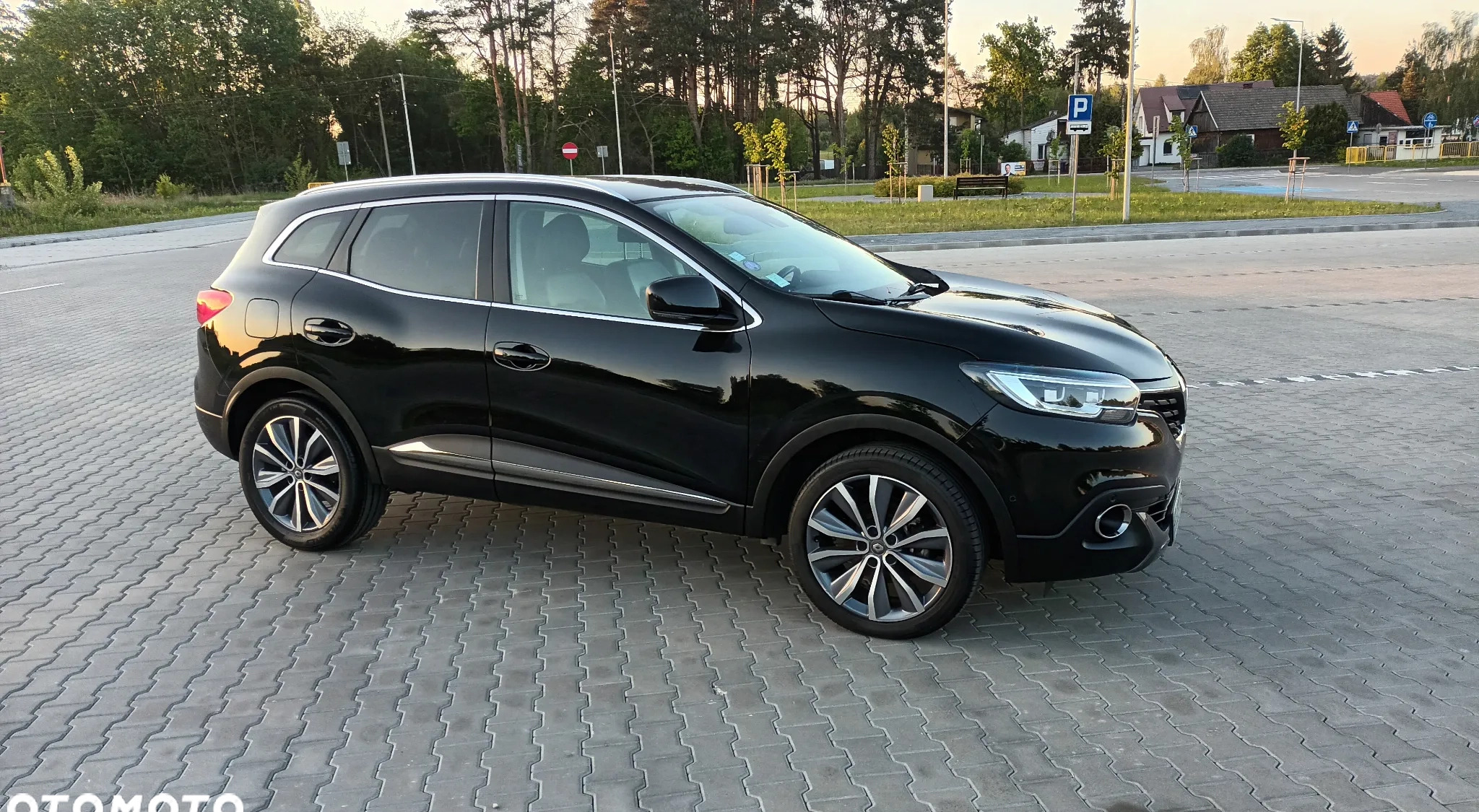 Renault Kadjar cena 49800 przebieg: 97693, rok produkcji 2017 z Kielce małe 154